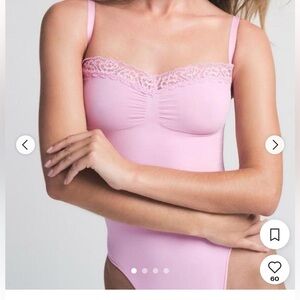 SKIMS NWOT Seamless Sculpt Lace Bodysuit - Pink